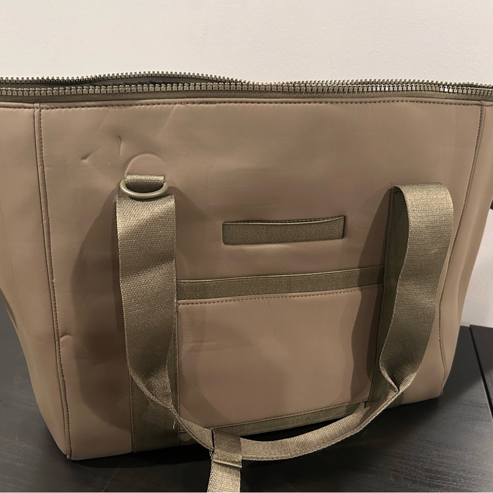 Stylish Army Green Duffle—Tote Bag